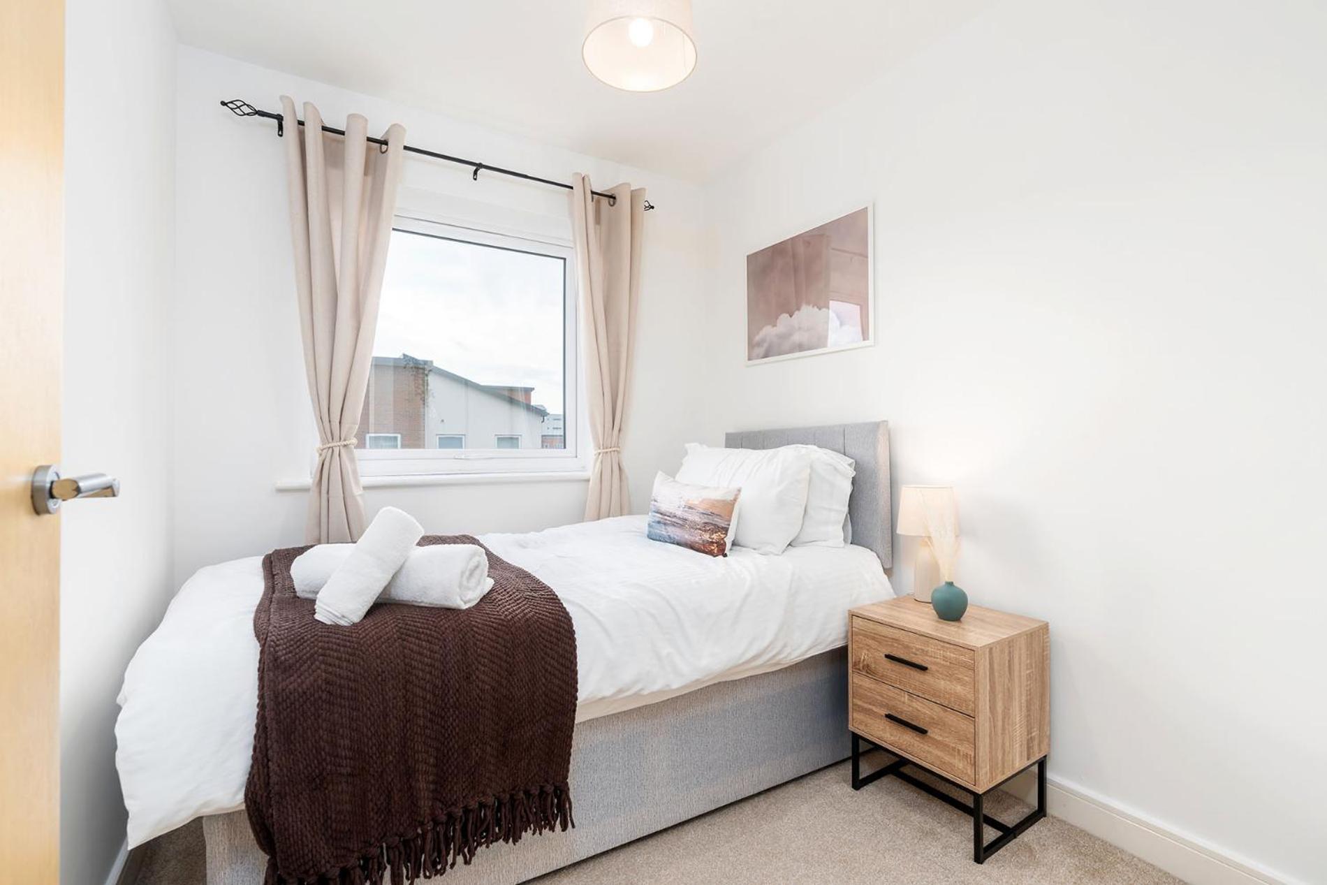 6 Guests - 3 Bedrooms - Free Wi-Fi - Manchester Kültér fotó